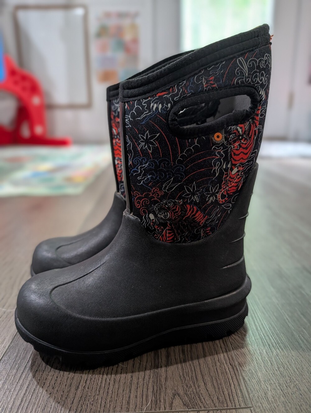 Bogs Kids Neo Classic Tiger Print Winter / Rainboots